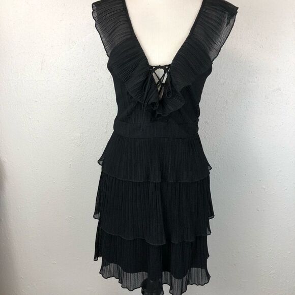 Black ruffle tier cocktail dress - Picture 5 of 9
